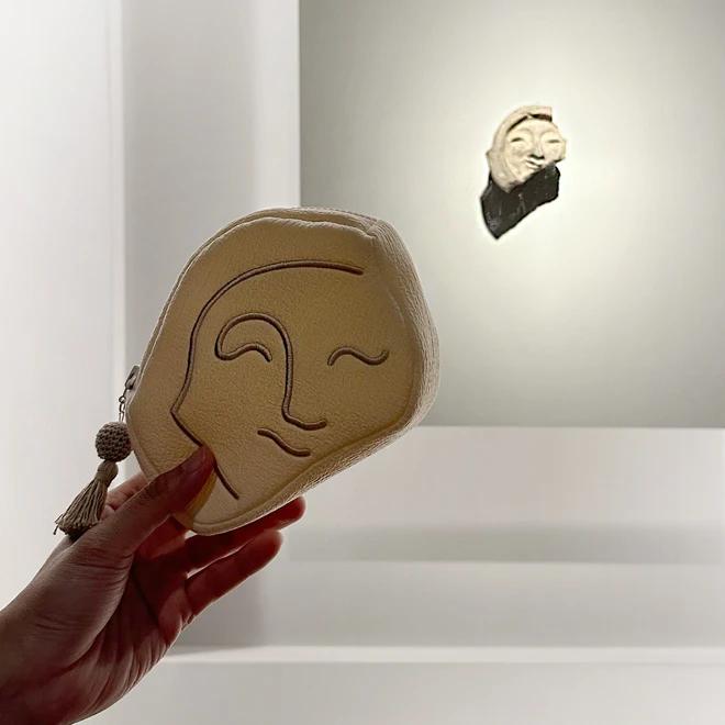 Silla Smile Pouch - National Gyeongju Museum Specialized Product
