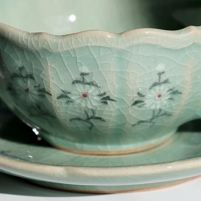 Celadon Coffee Cup with Inlay Chrysanthemum Pattern