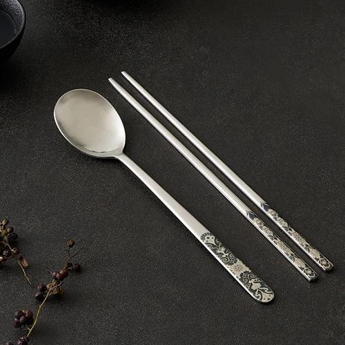 Bossamhwa Flower Spoon and Chopsticks Set