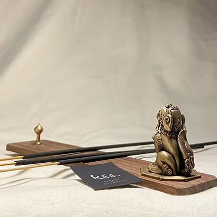 Lion-shaped Sanye Incense Holder
