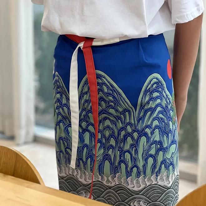 Sun, Moon and Five Peaks Apron (Single Purchase)
