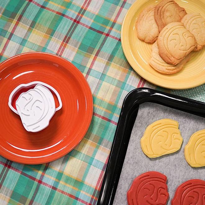 Thousand Year Smile Cookie Clay Cutter - Gyeongju National Museum Specialized Product