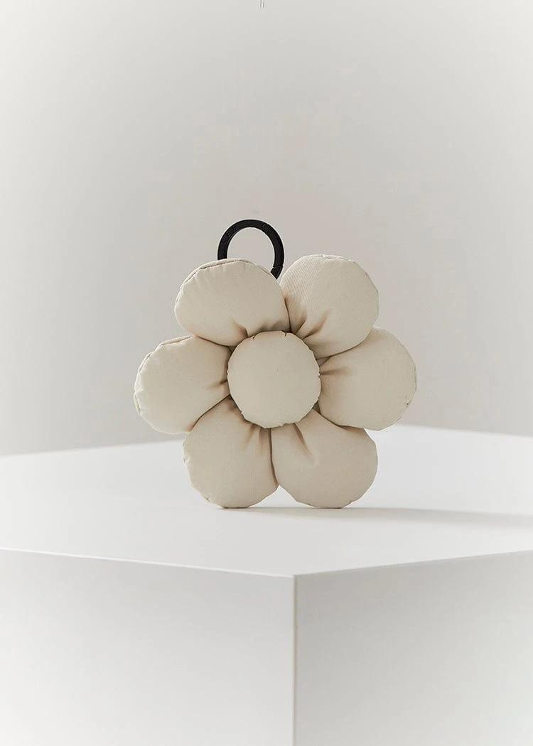 COLLE Big Flower Padding Keyring Oat Cream