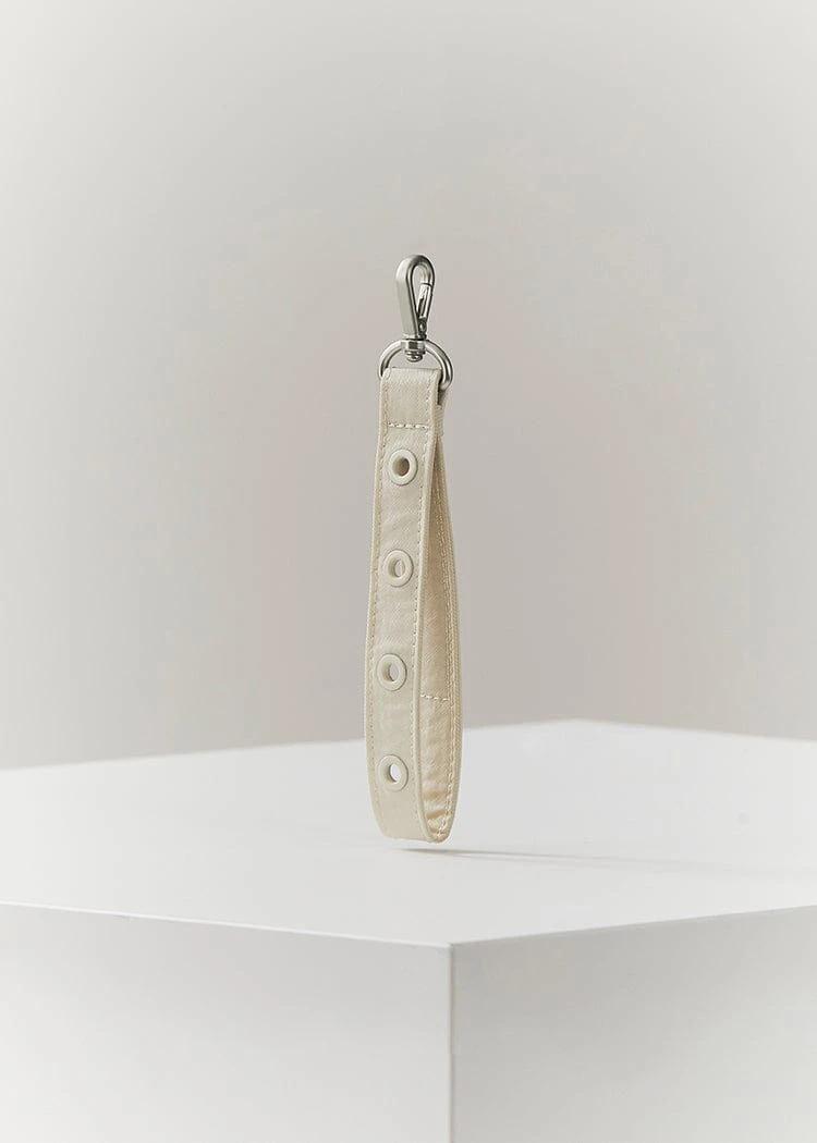 COLLE 4 Holes Strap Key Ring Cream