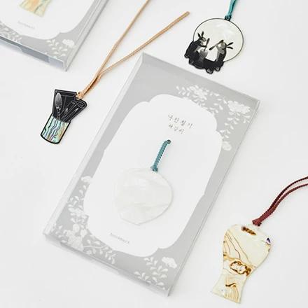 Mother-of-pearl and lacquer bookmark