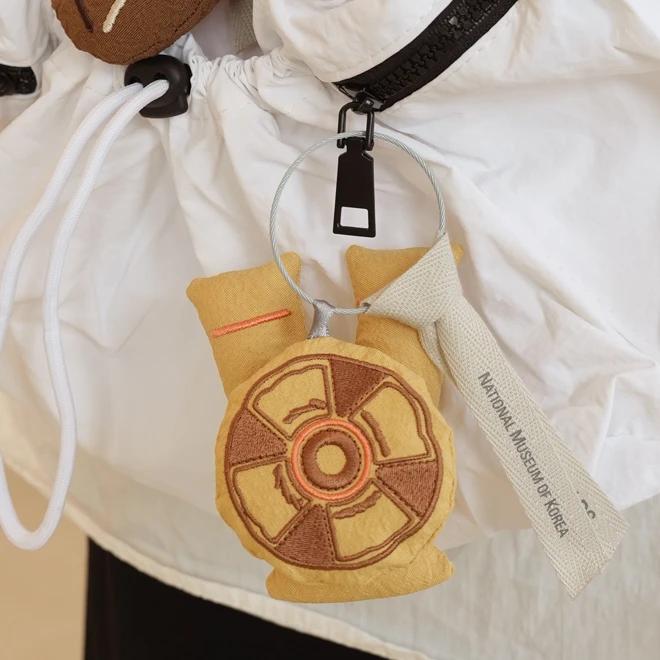 Museum Keyring (Wheel-patterned Pottery) - National Museum of Korea Specialty Product