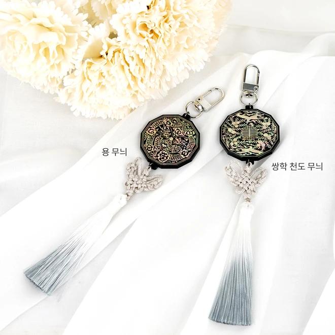[East Asian Lacquerware] Royal Mother-of-Pearl Key Ring (Norigage) - Special Exhibition of the National Museum of Korea