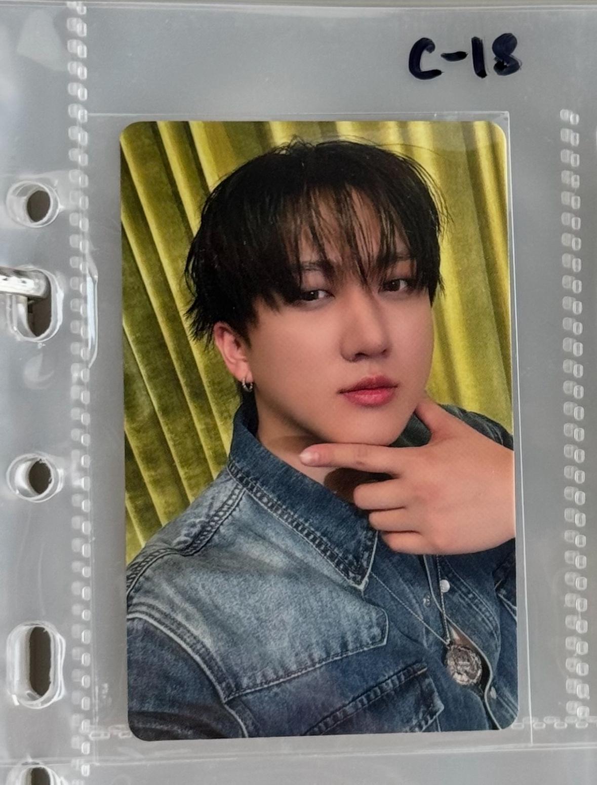 Changbin Stray Kids Hollow｜JAPAN 3rd Mini Official Photocard