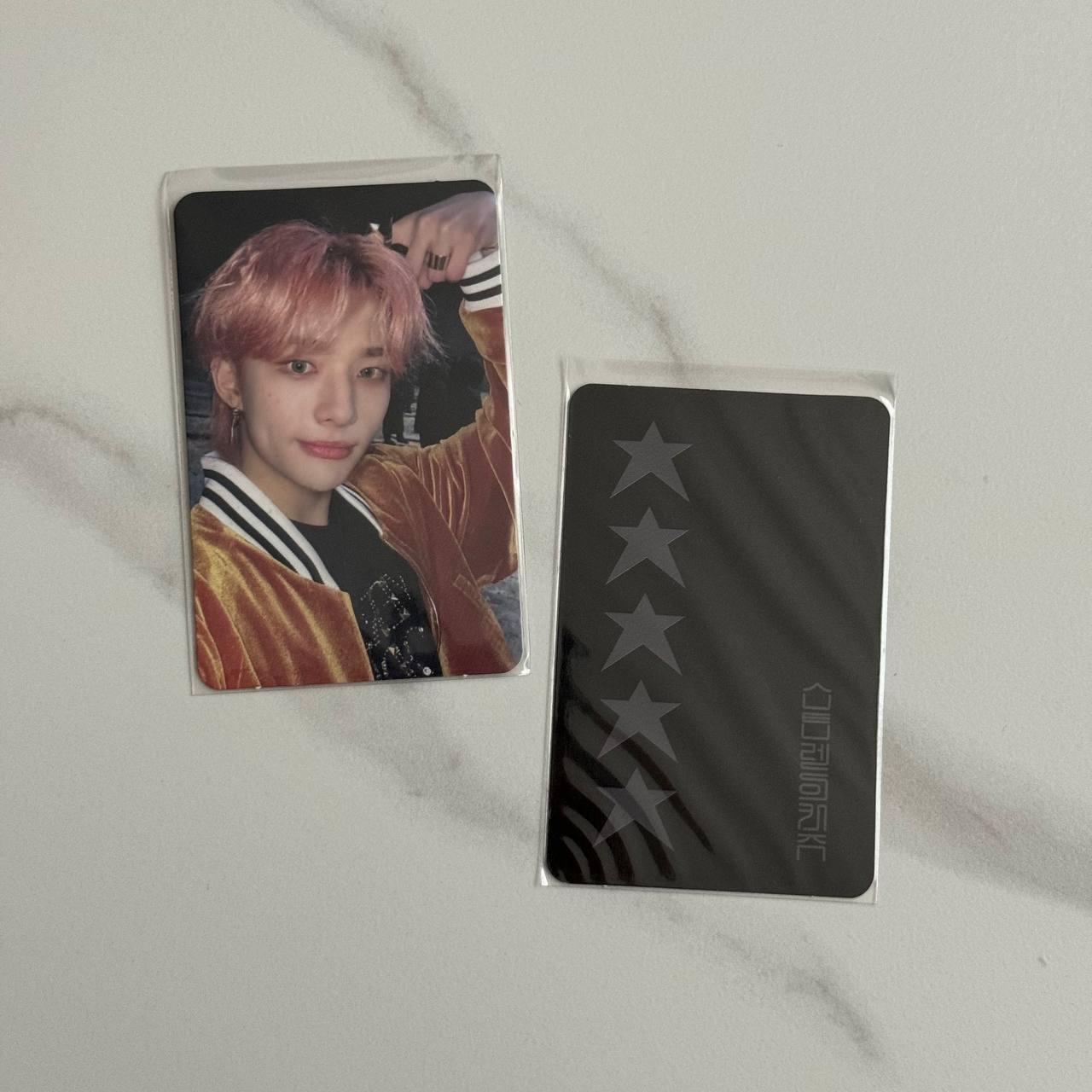 Hyunjin Stray Kids '5-STAR' - Soundwave 1st Round Lucky Draw Event Photo Card (Black Back)