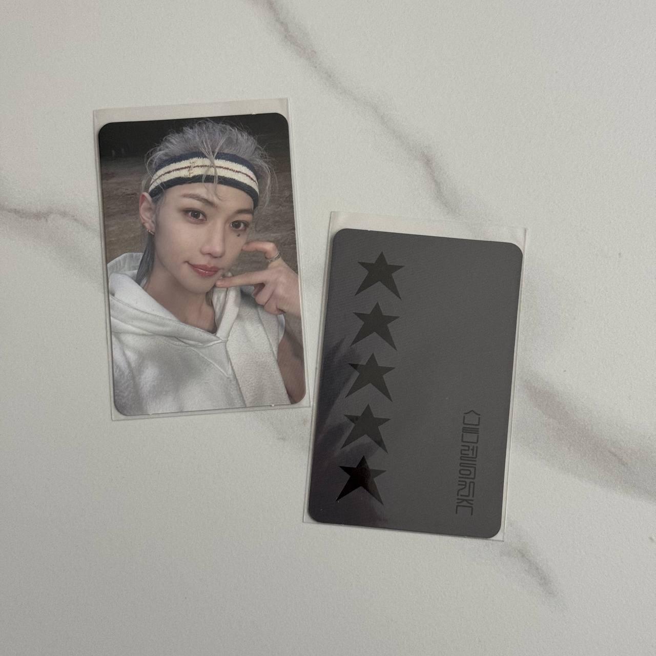 Felix Stray Kids '5-STAR' Soundwave 1st Round Lucky Draw Event Photo Card (Dark Gray Back)