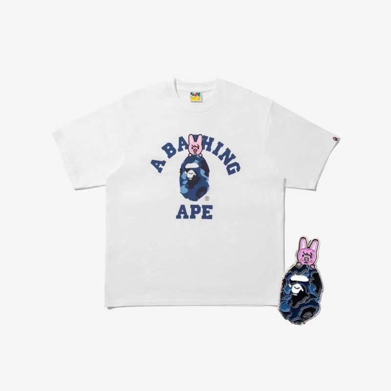 [SET] BAPE X Stray Kids DWAEKKI COLLEGE TEE M (Changbin) + METAL PINS (BLUE) - BAPE X Stray Kids